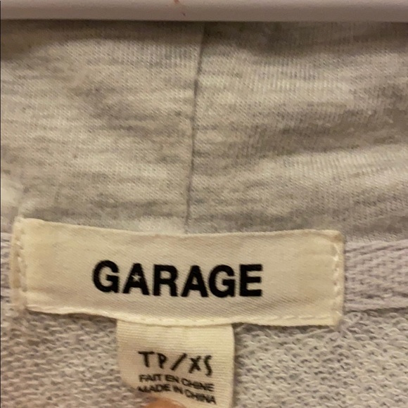 Cropped zip up - Picture 2 of 3